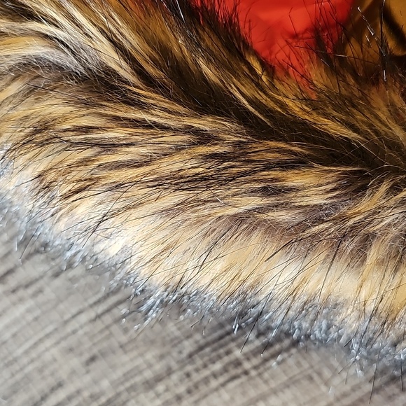 Bronze Gold Puffer Vest w/Gorgeous Faux Fur Hood NWT Eddie Bauer - Picture 3 of 4